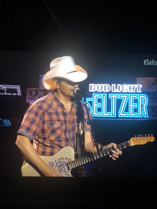 bud light seltzer brad paisley