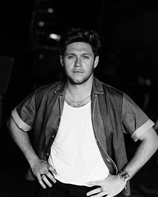 niall black and white